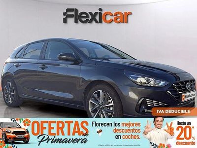 Usado Hyundai i30 110 CV (80 kW) 2021 Negro Berlina