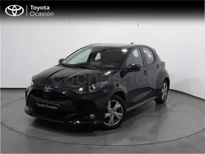 Usado Toyota Yaris Hybrid Active 116 CV (85 kW) 2025 Negro Utilitario