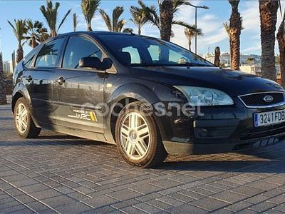 Usado Ford Focus Ghia 136 CV (100 kW) 2006 Negro Berlina