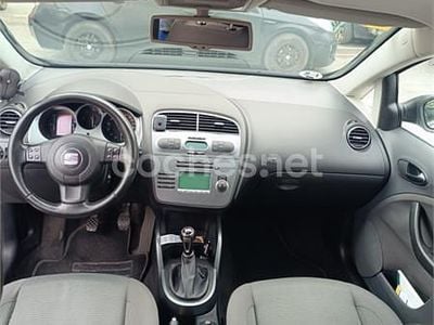 Usado Seat Altea Style 105 CV (77 kW) 2009 Blanco Monovolumen