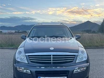 Usado Ssangyong (KGM) Rexton 165 CV (121 kW) 2005 Gris / plata SUV