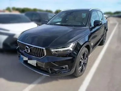 Usado Volvo XC40 Inscription 211 CV (155 kW) 2021 Negro SUV