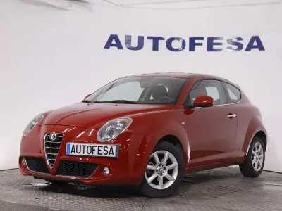 Usado Alfa Romeo MiTo 78 CV (57 kW) 2016 Rojo Utilitario