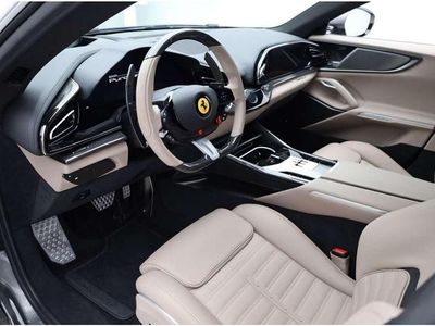Gris Usado 2023 Ferrari Purosangue SUV | 620.000 €