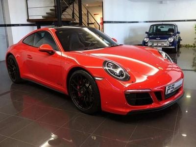 Porsche 911 Carrera 4 GTS