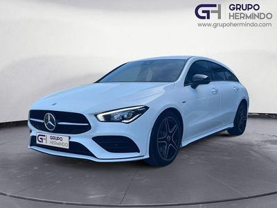 Usado Mercedes CLA200 Shooting Brake AMG line Plus 150 CV (110 kW) 2021 Blanco Familiar