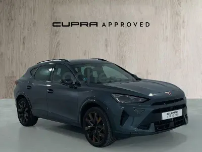 Usado Cupra Formentor 150 CV (110 kW) 2024 Gris / plata SUV