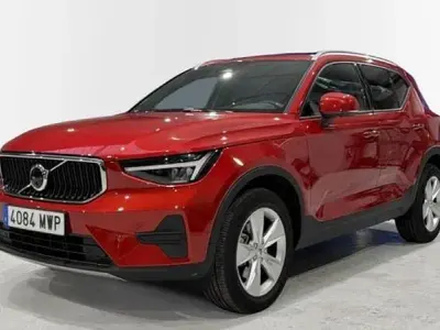 Usado Volvo XC40 Core 163 CV (119 kW) 2024 Rojo SUV