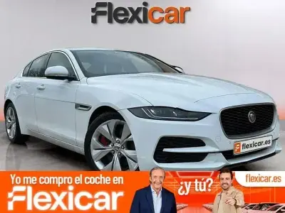 Usado Jaguar XE Portfolio 180 CV (132 kW) 2019 Blanco Berlina