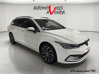 Usado VW Golf VIII Life 110 CV (80 kW) 2021 Blanco Familiar