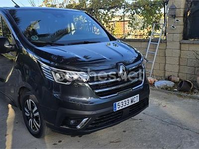 Gris / plata Usado 2022 Renault Trafic Monovolumen | 39.300 €