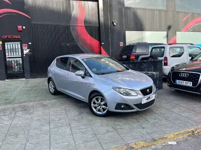 Usado Seat Ibiza Sport 105 CV (77 kW) 2009 Gris / plata Berlina