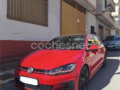 Usado VW Golf VII GTI 245 CV (180 kW) 2018 Rojo Berlina