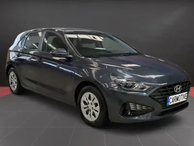Usado Hyundai i30 110 CV (80 kW) 2022 Gris