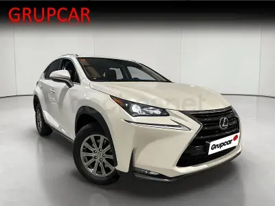Usado Lexus NX300h Business Edition 197 CV (144 kW) 2018 Blanco SUV