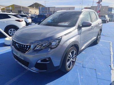 Usado Peugeot 3008 Allure 130 CV (95 kW) 2021 Gris / plata SUV