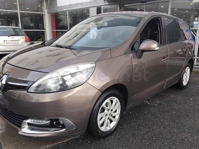 Usado Renault Scénic III Dynamique 130 CV (95 kW) 2014 Marrón Monovolumen