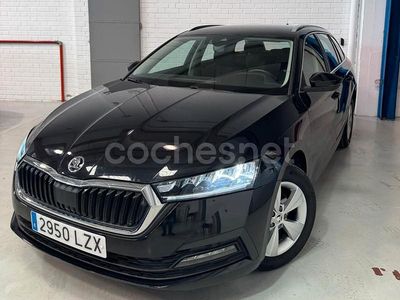 Usado Skoda Octavia Ambition 115 CV (84 kW) 2022 Negro Familiar
