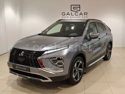 Usado Mitsubishi Eclipse Cross 188 CV (138 kW) 2021 Gris / plata SUV