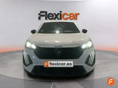 Usado Peugeot 2008 Active 100 CV (73 kW) 2023 Blanco SUV