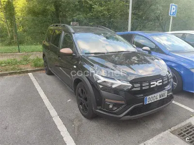 Usado Dacia Jogger Extreme 140 CV (102 kW) 2023 Negro Monovolumen
