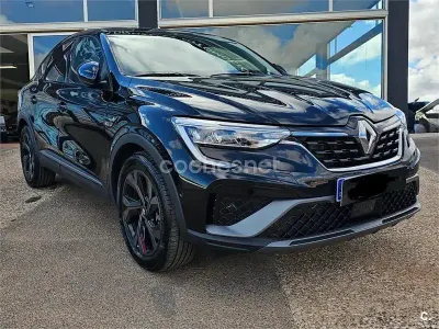 Usado Renault Arkana Zen 145 CV (106 kW) 2022 Negro SUV