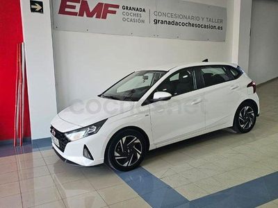 Usado Hyundai i20 100 CV (73 kW) 2021 Blanco Utilitario