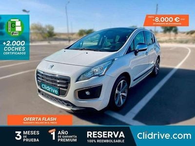 Usado Peugeot 3008 Allure 120 CV (88 kW) 2015 Blanco Monovolumen