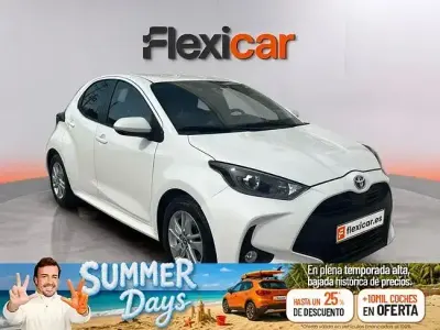 Usado Toyota Yaris Business Edition 116 CV (85 kW) 2022 Blanco Utilitario