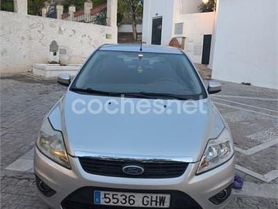 Gris / plata Usado 2008 Ford Focus Trend Berlina | 4300 € (Precio justo)