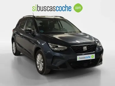 Usado Seat Arona Style 110 CV (80 kW) 2022 Azul SUV