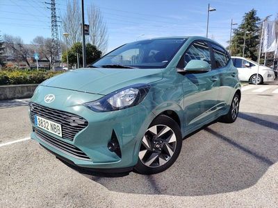 Usado Hyundai i10 63 CV (46 kW) 2025 Verde Utilitario