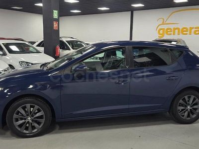 Usado Seat Leon Style 115 CV (84 kW) 2019 Azul Berlina
