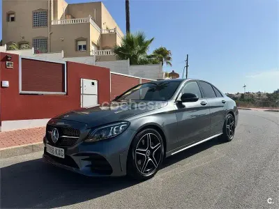 Usado Mercedes C220 170 CV (125 kW) 2019 Gris / plata Berlina