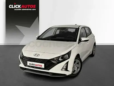 Usado Hyundai i20 84 CV (61 kW) 2024 Blanco Utilitario