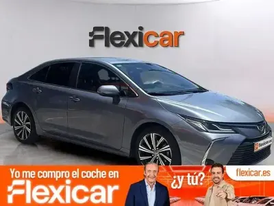 Usado Toyota Corolla Active 122 CV (89 kW) 2022 Gris Berlina