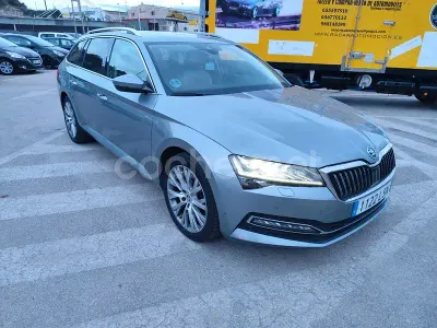 Begagnad Skoda Superb Style 150 HK (110 kW) 2021 Grå Kombi