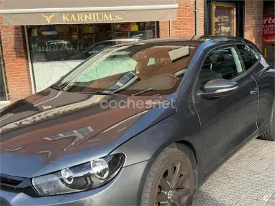 Usado VW Scirocco 160 CV (117 kW) 2011 Gris / plata Coupe