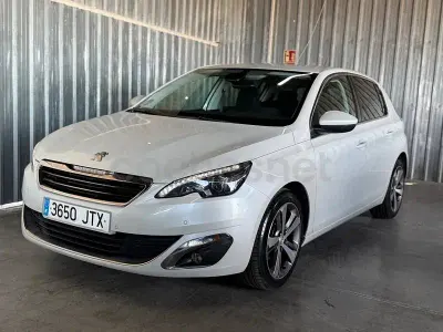 Usado Peugeot 308 Style 120 CV (88 kW) 2017 Blanco Berlina