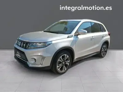 Usado Suzuki Vitara GLX 129 CV (94 kW) 2023 Gris SUV