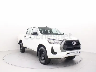 Usado Toyota HiLux 150 CV (110 kW) 2021 Blanco Pickup/Camioneta
