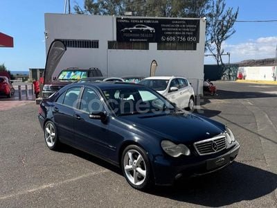 Azul Usado 2005 Mercedes C180 Classic Familiar | 11.990 €