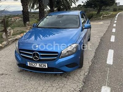Usado Mercedes A180 Style 109 HP (80 kW) 2013 Azul Sedan