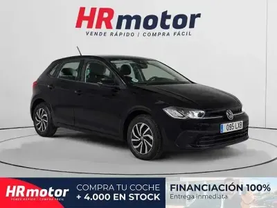 Usado VW Polo Life 95 CV (69 kW) 2022 Negro Utilitario