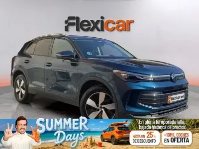 Usado VW Tiguan Life 150 CV (110 kW) 2024 Azul SUV