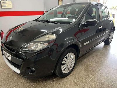 Usado Renault Clio IV Dynamique 101 CV (74 kW) 2012 Utilitario