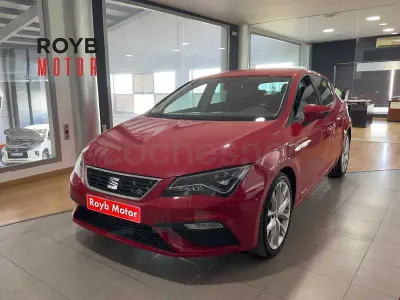 Usado Seat Leon FR 150 CV (110 kW) 2017 Rojo Berlina