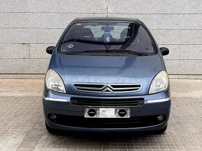 Usado Citroën Xsara Picasso Exclusive 92 CV (67 kW) 2007 Gris / plata Monovolumen