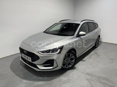 Gris / plata Usado 2023 Ford Focus ST-Line X Familiar | 22.900 € (Un poco caro)