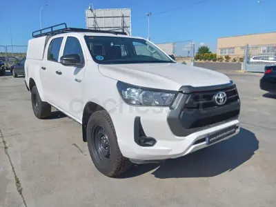 Usado Toyota HiLux 150 HP (110 kW) 2021 Branco Pickup
